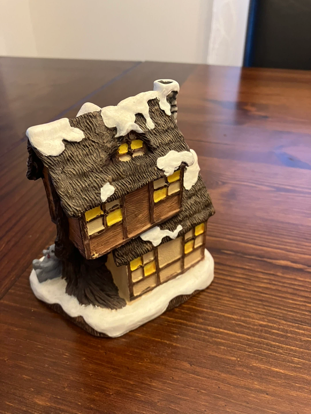 Collectible Teapot House Figurines - photo 2