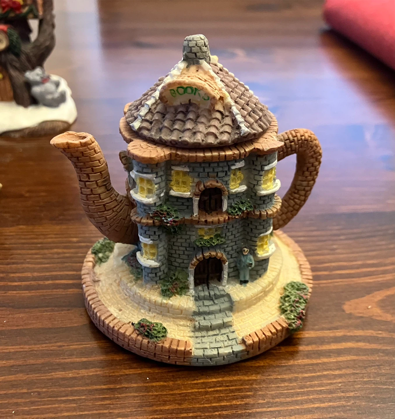 Collectible Teapot House Figurines - photo 5