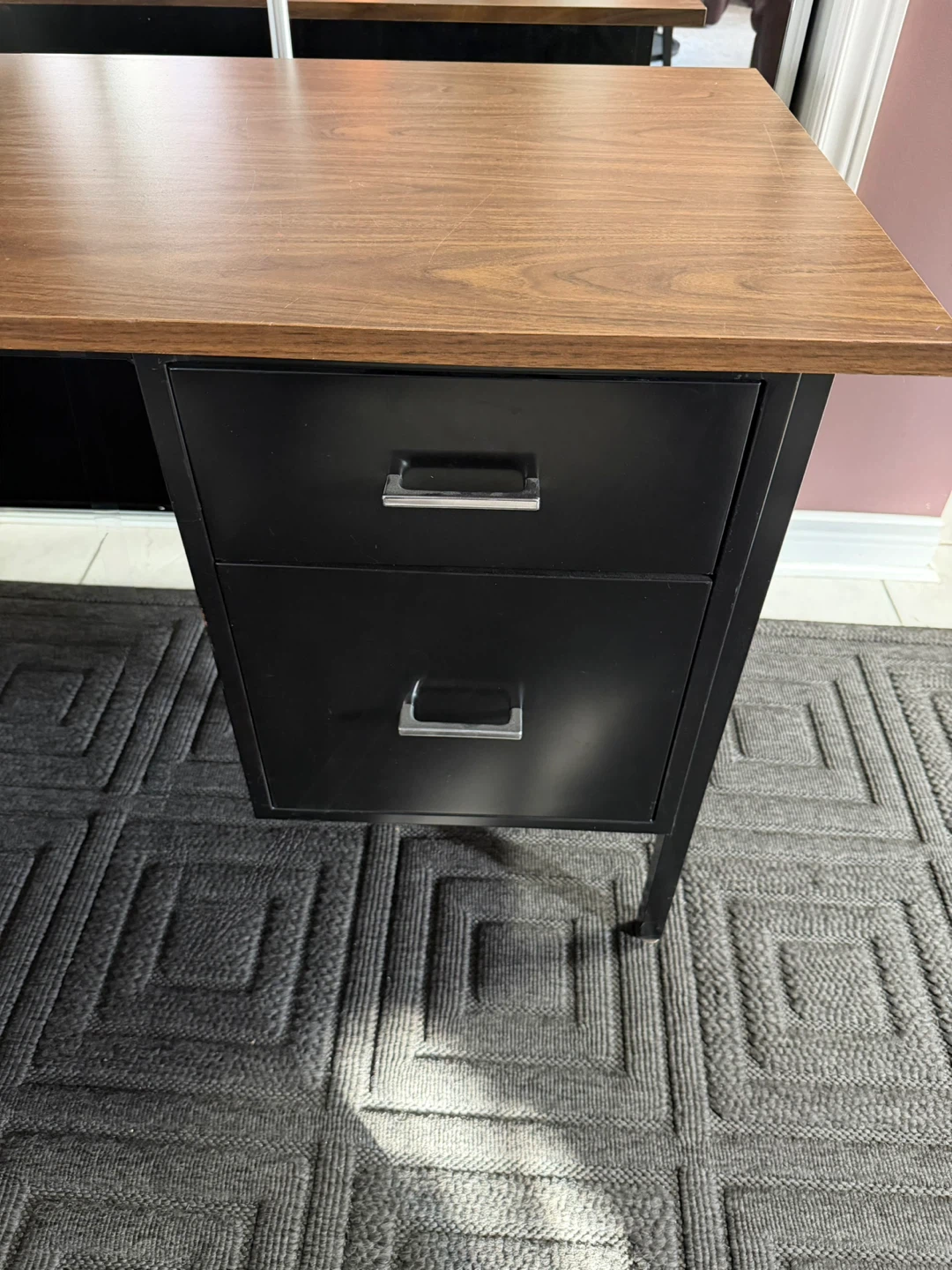 Work Desk - photo 2