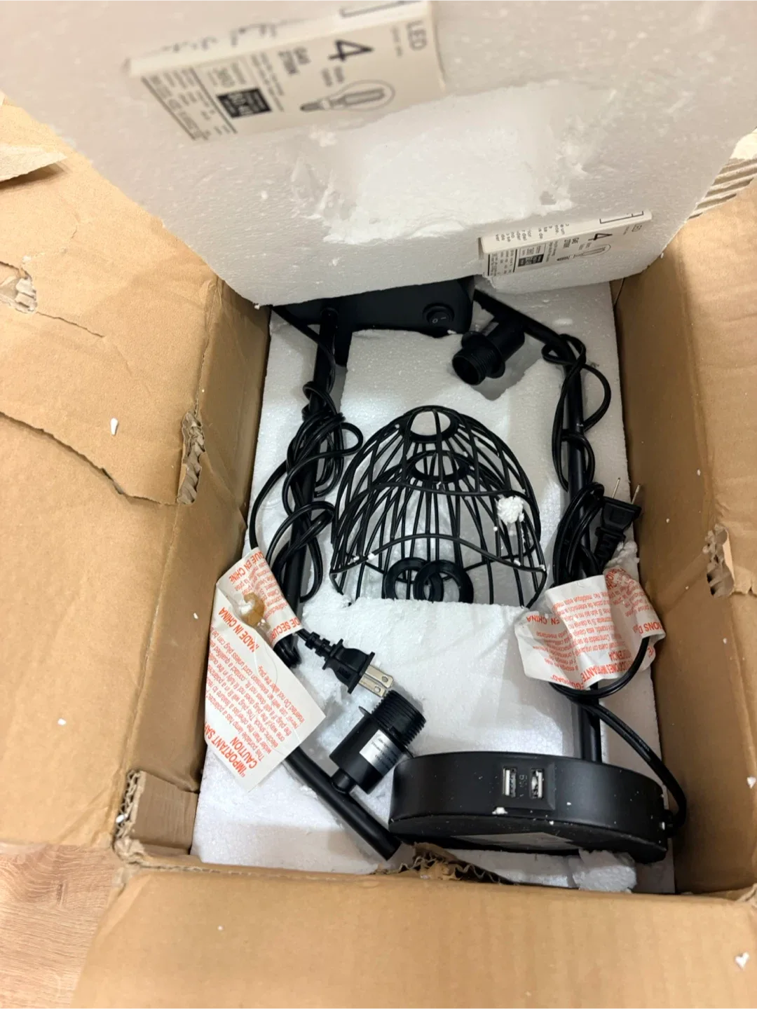 Lampwell Lucia Black USB Table Lamp image indicator(2)