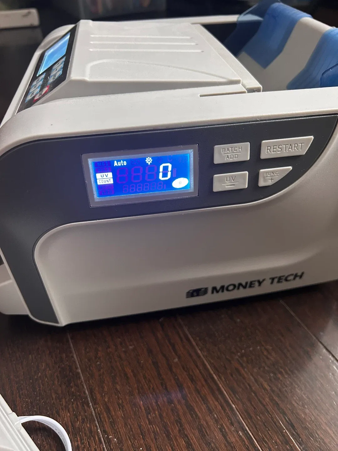 Money Tech Bill Counter - Like New! image indicator(7)