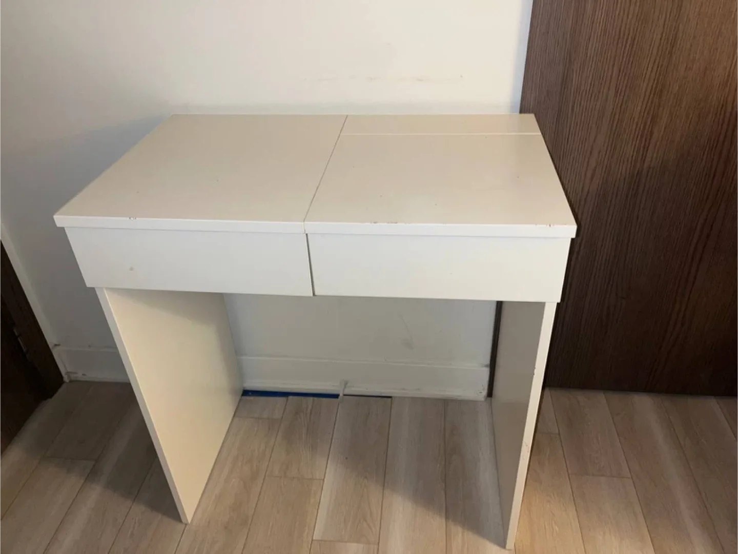 White Dressing Table image indicator(8)