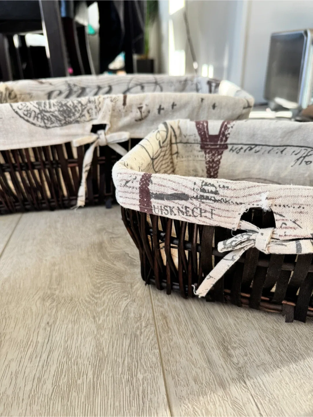 Set of 4 Wicker Baskets with Paris-themed Liners image indicator(3)