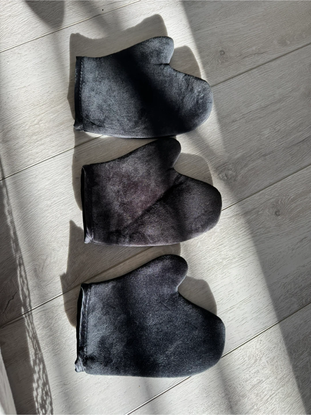 Black Self Tanning Mitts