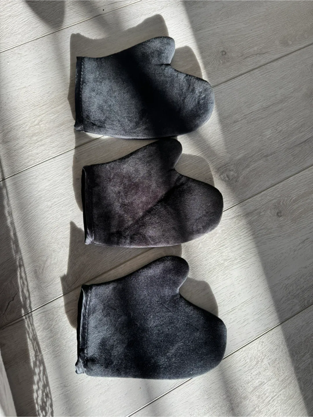 Black Self Tanning Mitts