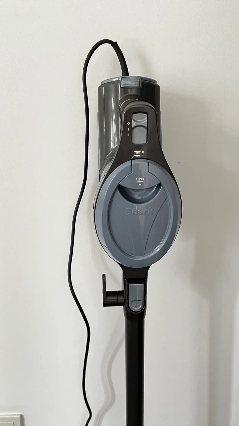 Shark Rocket Corded Stick Vacuum image indicator(2)