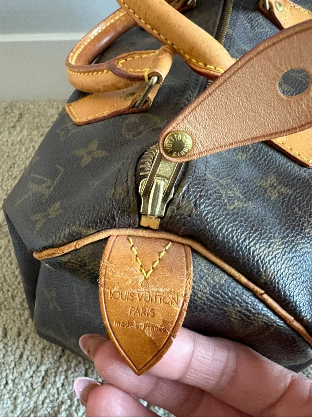 Louis Vuitton Monogram Speedy Bag image indicator(3)