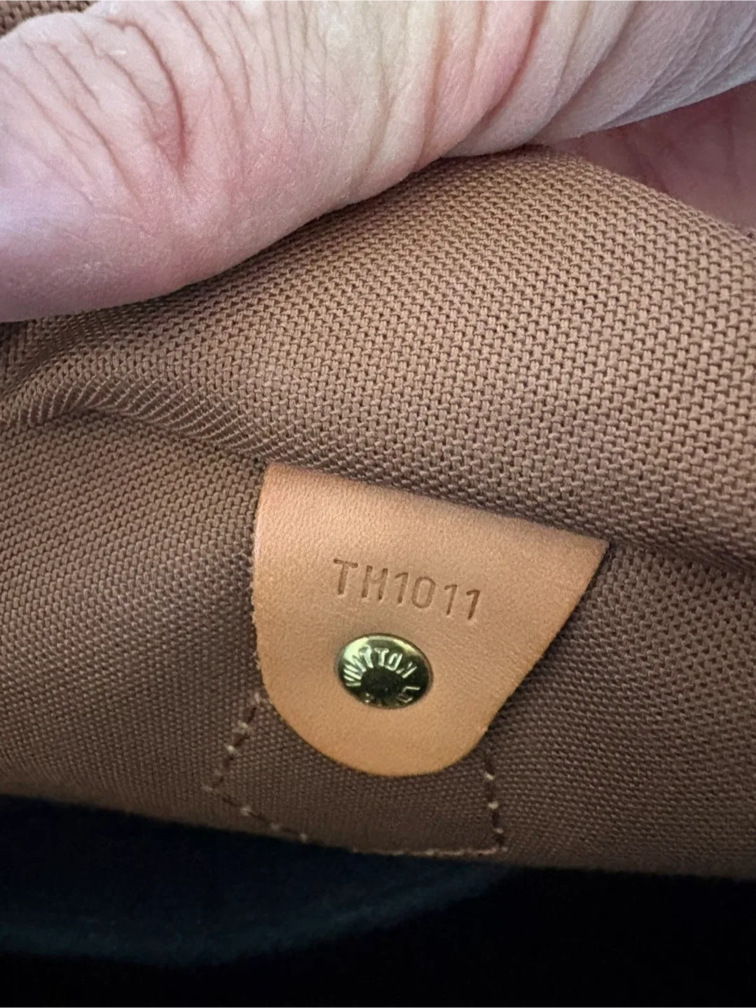 Louis Vuitton Monogram Speedy Bag image indicator(4)