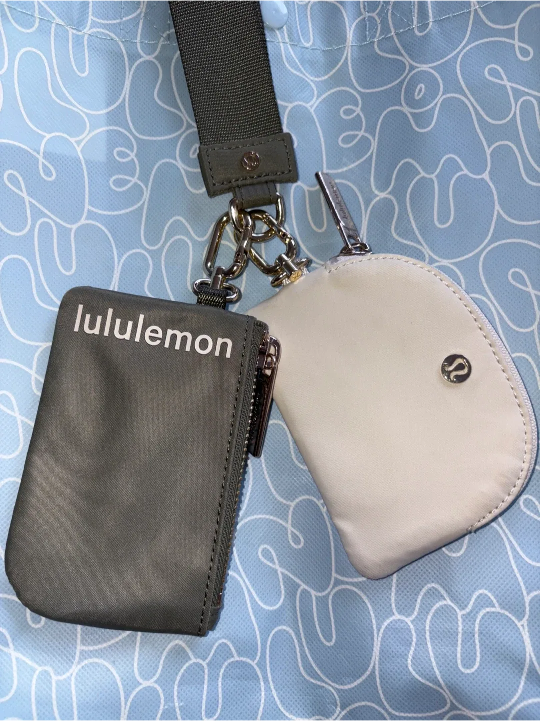 New Lululemon wristlet