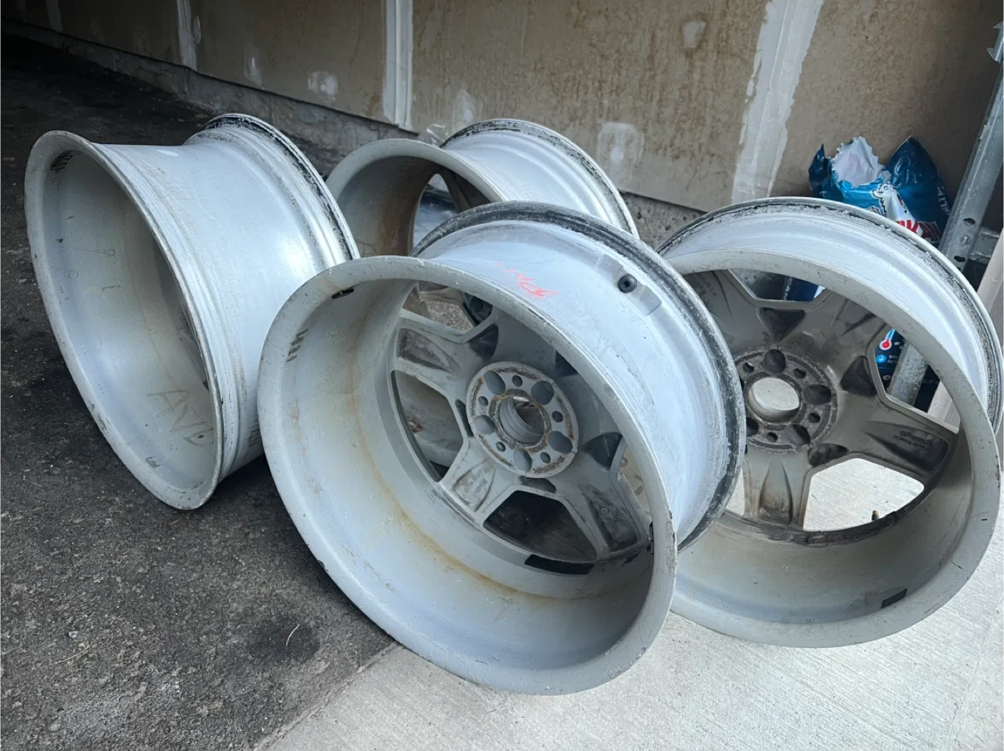 Mercedes-Benz AMG Rims - Set of 4 - 19” image indicator(6)