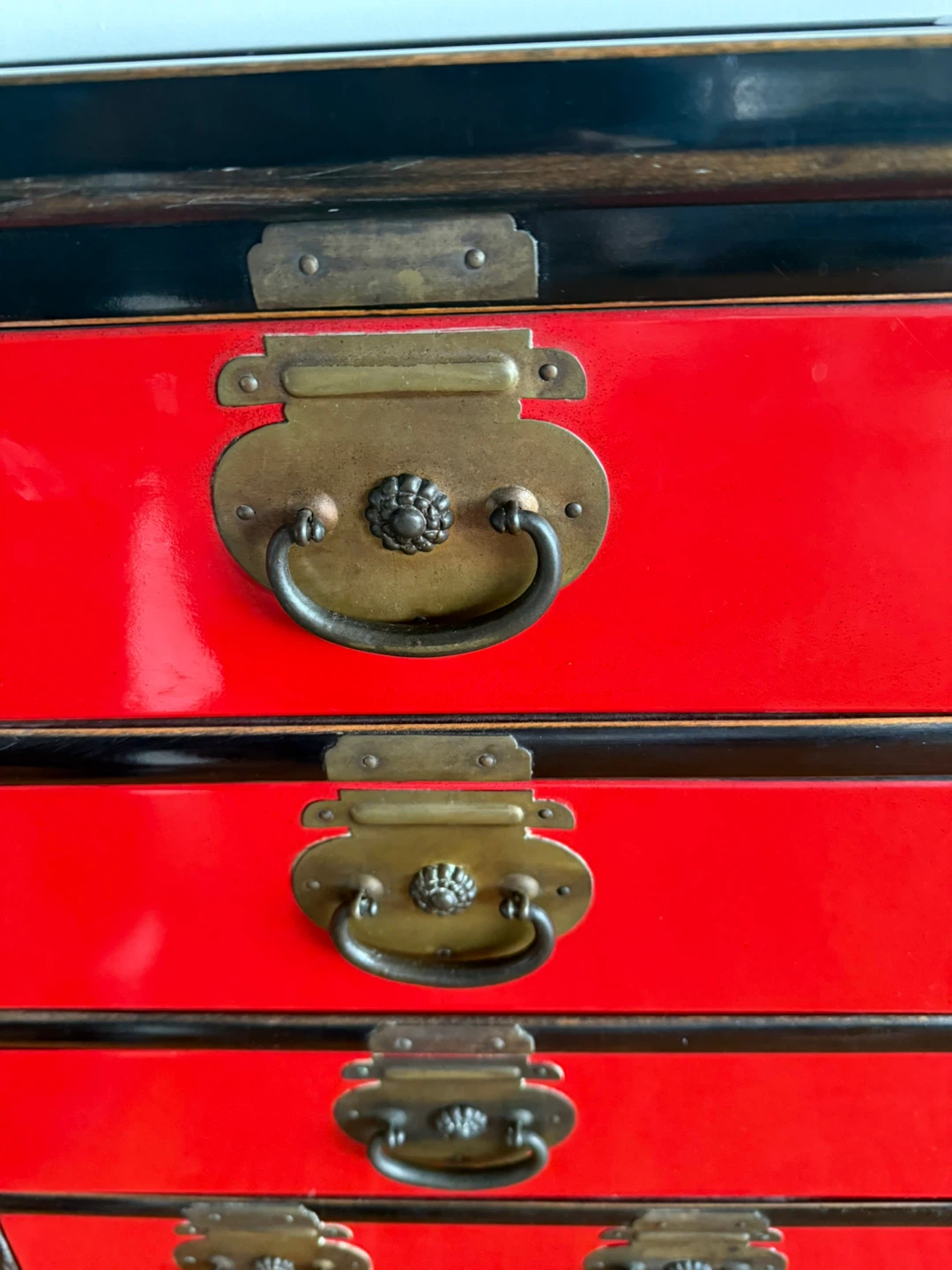 Chinese Antique Red & Black Accent Chest - 6 Drawers - photo 3