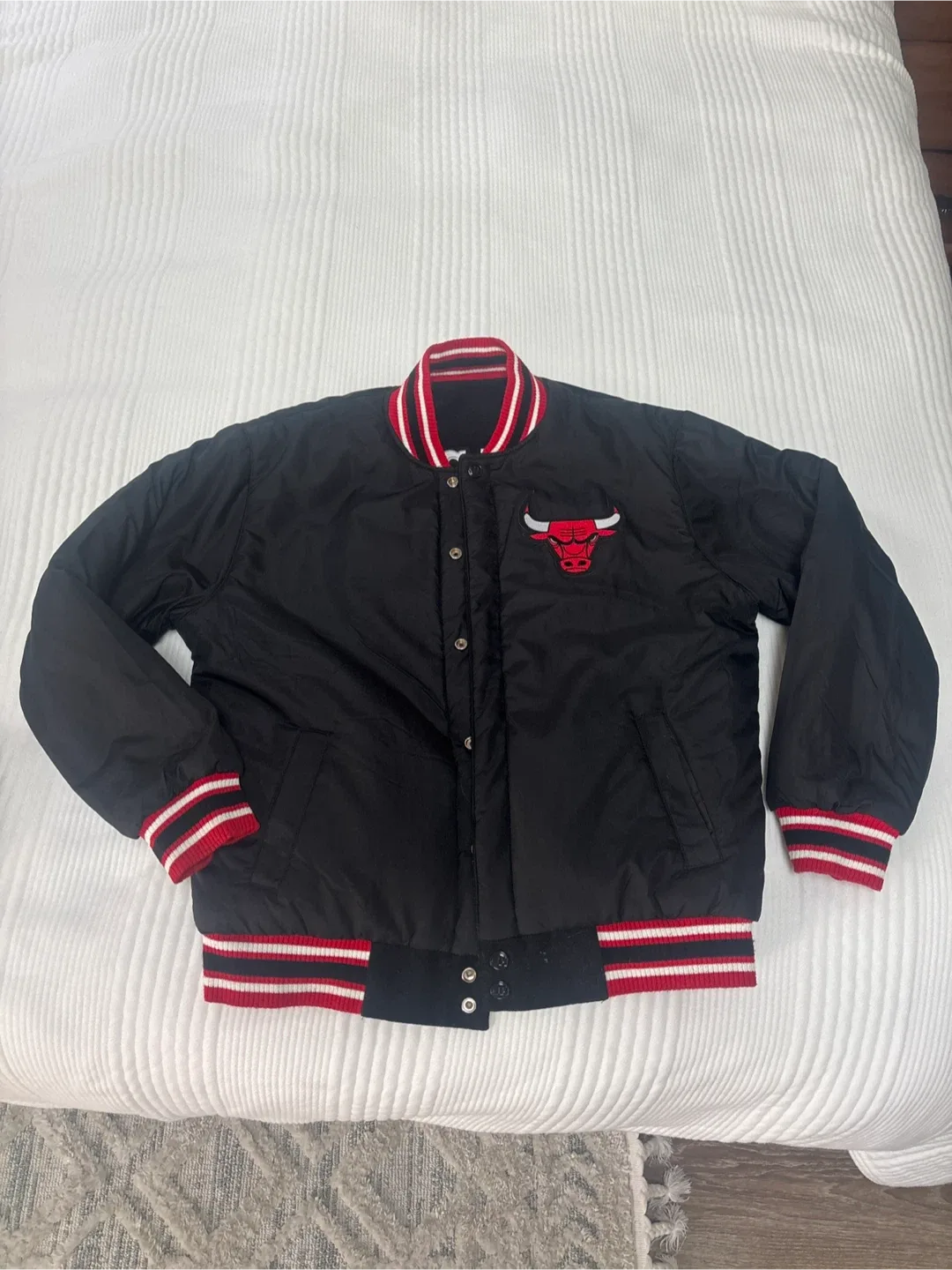 Chicago Bulls Bomber Jacket image indicator(3)