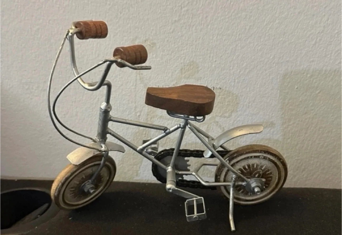 Decorative Metal & Wood Bicycle and Globe image indicator(2)