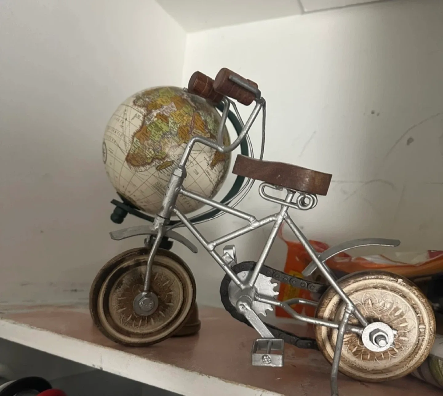 Decorative Metal & Wood Bicycle and Globe image indicator(4)