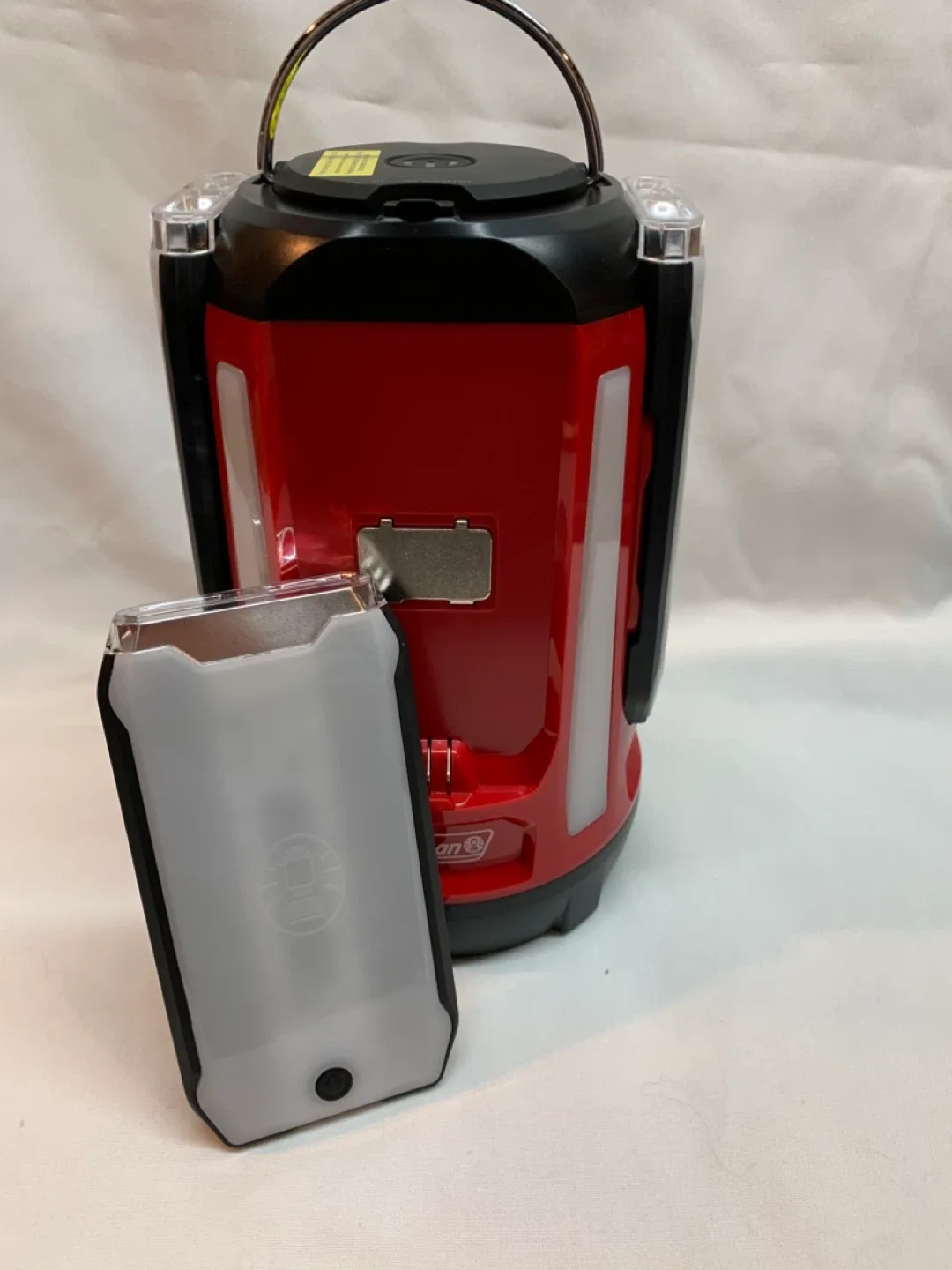 Coleman Quad Pro 800 Lumens LED Lantern image indicator(2)