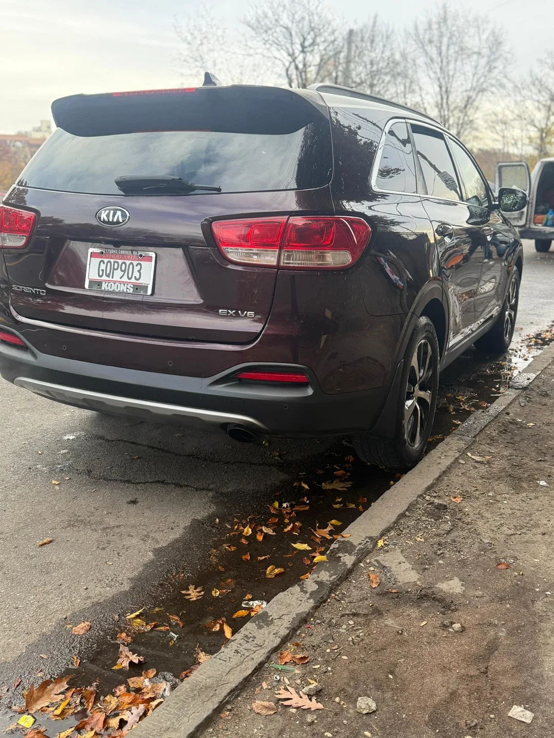 2016 Kia Sorento EX V6 - Maroon SUV image indicator(6)