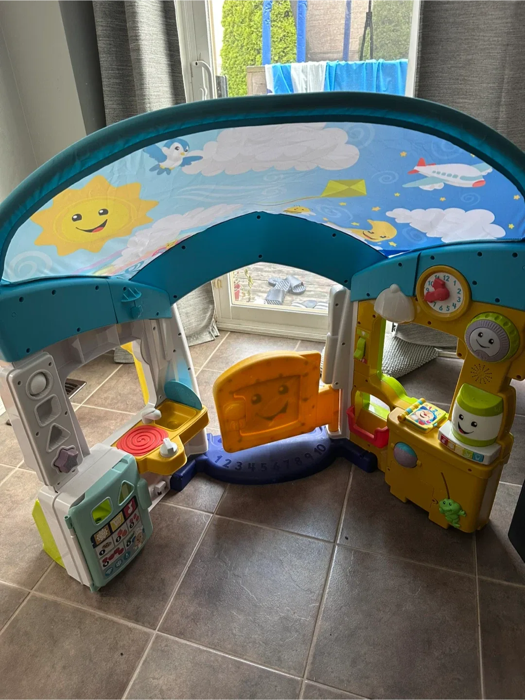 Fisher-Price Laugh & Learn Smart Learning Home image indicator(2)