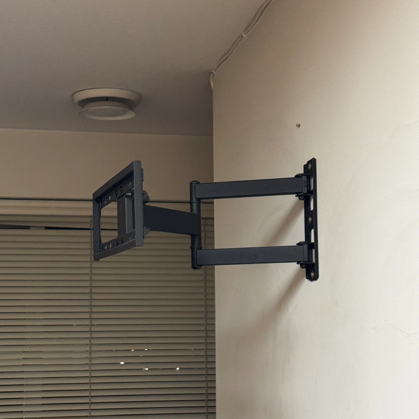 Elived TV Wall Mount