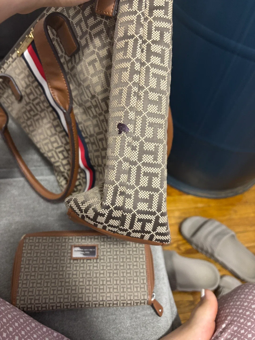 Tommy Hilfiger Tote Bag image indicator(4)