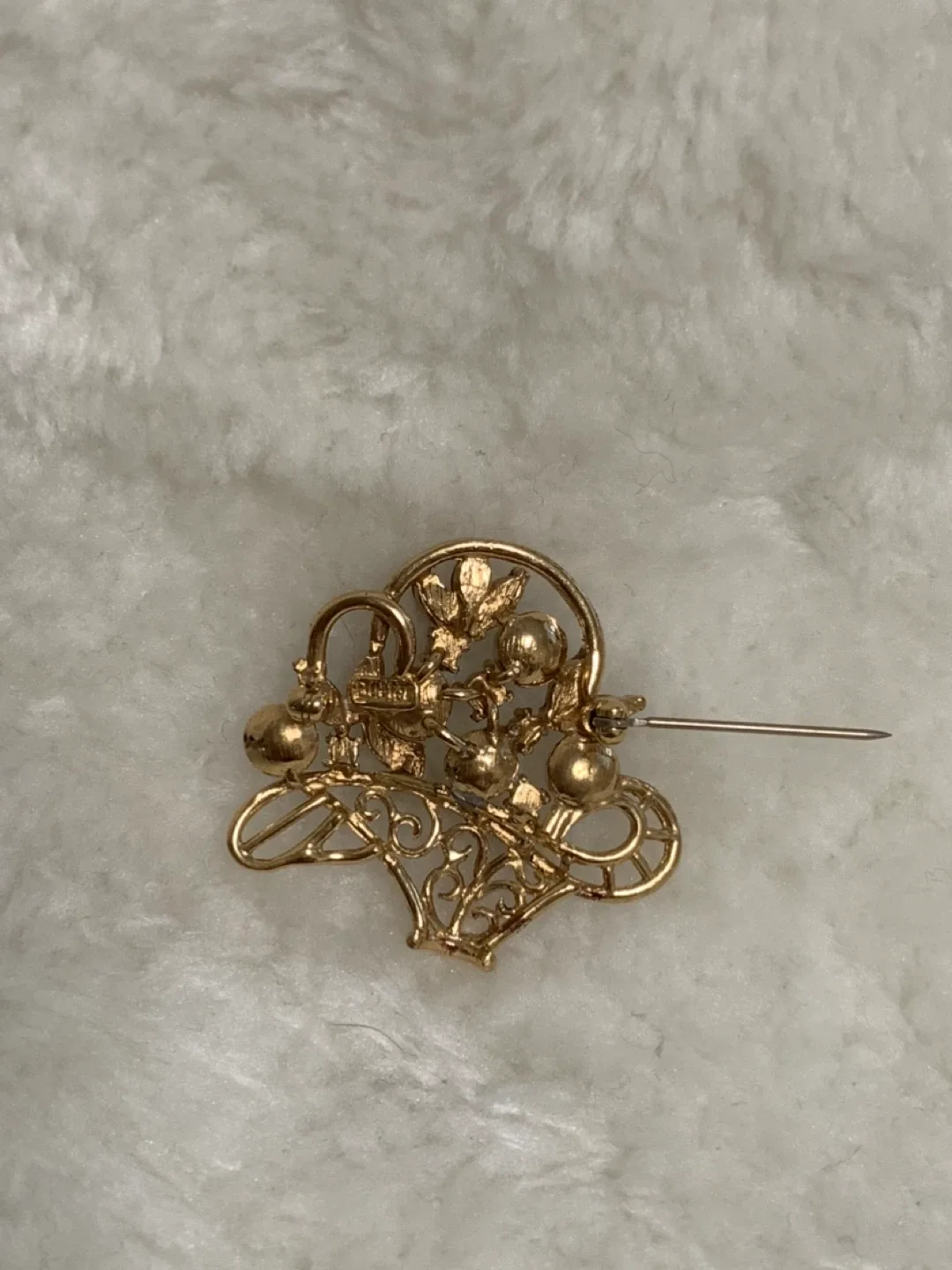 Vintage Gold Red Hat Gemstone Brooch image indicator(3)