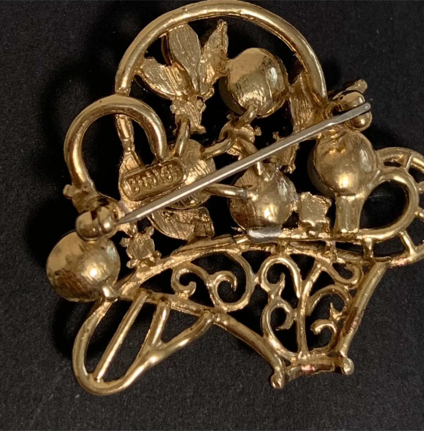 Vintage Gold Red Hat Gemstone Brooch image indicator(5)