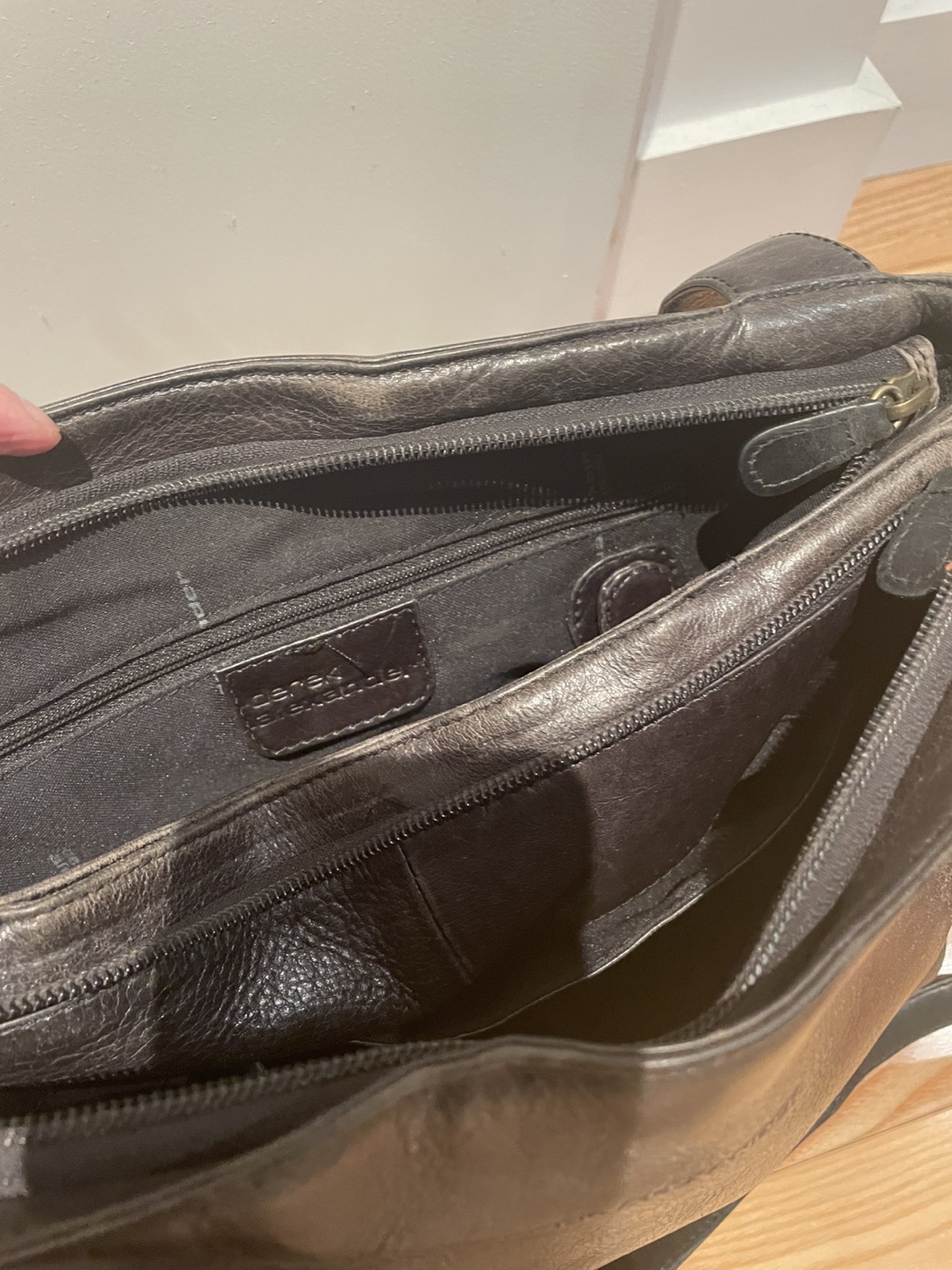 Derek Alexander Leather Shoulder Bag - photo 3