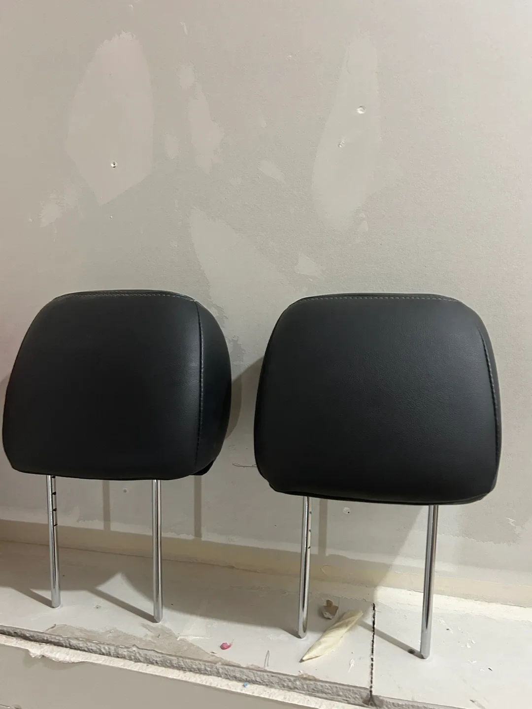 Pair of Headrest (Leather)