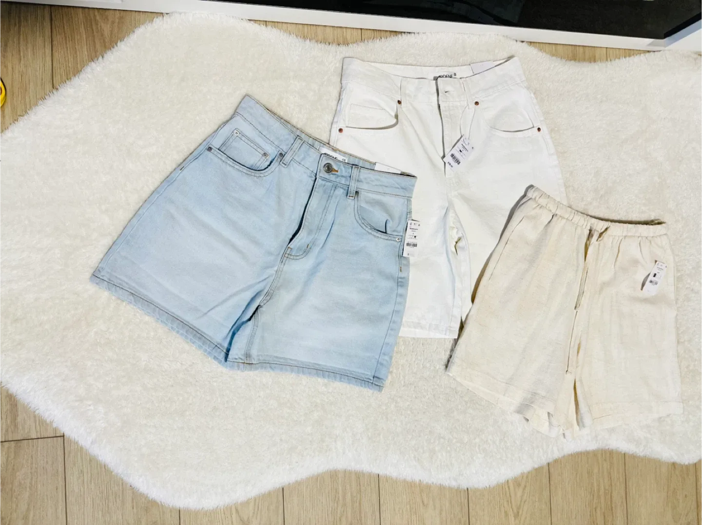 THREE BRAND NEW SHORTS BLUE WHITE BEIGE - SMALL, 3, 5 image indicator(4)