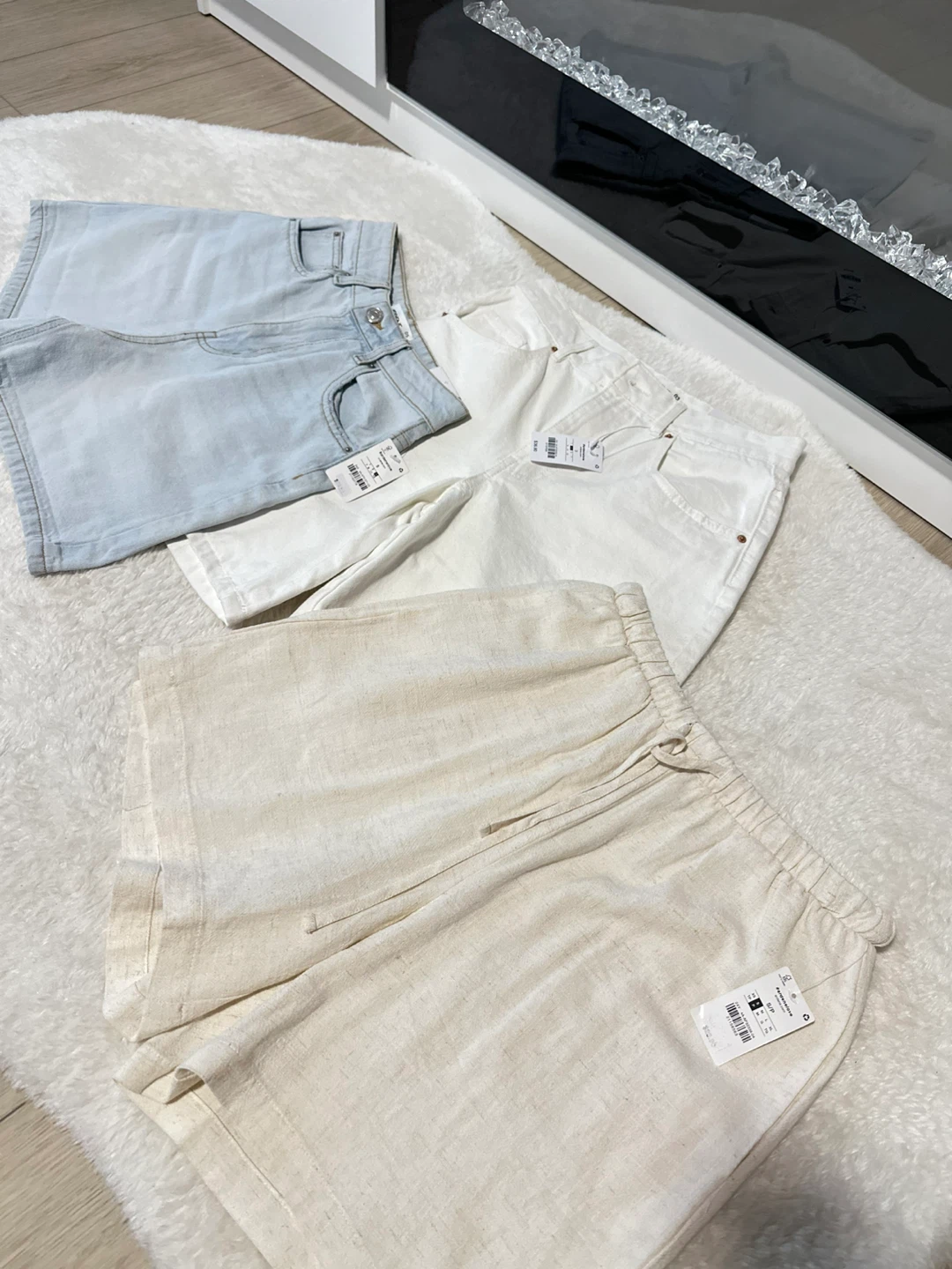 THREE BRAND NEW SHORTS BLUE WHITE BEIGE - SMALL, 3, 5 - photo 5