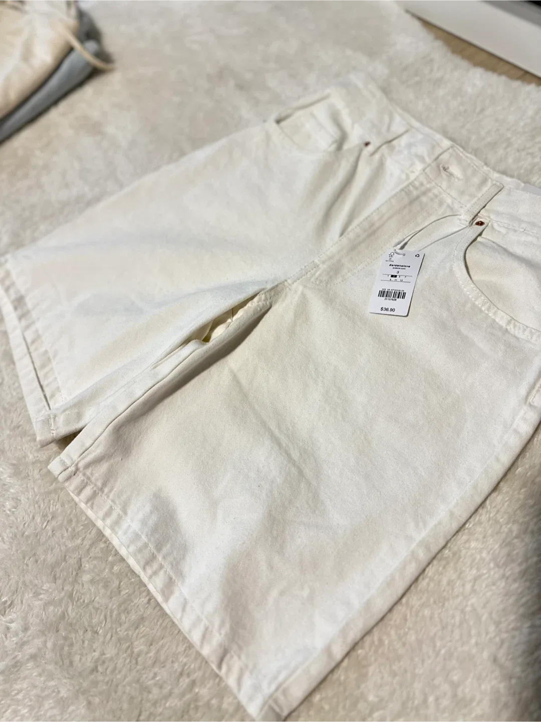 THREE BRAND NEW SHORTS BLUE WHITE BEIGE - SMALL, 3, 5 image indicator(6)