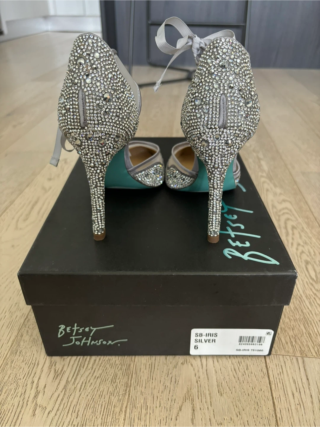 Betsey Johnson IRIS Silver Heels - Size 6 - photo 3