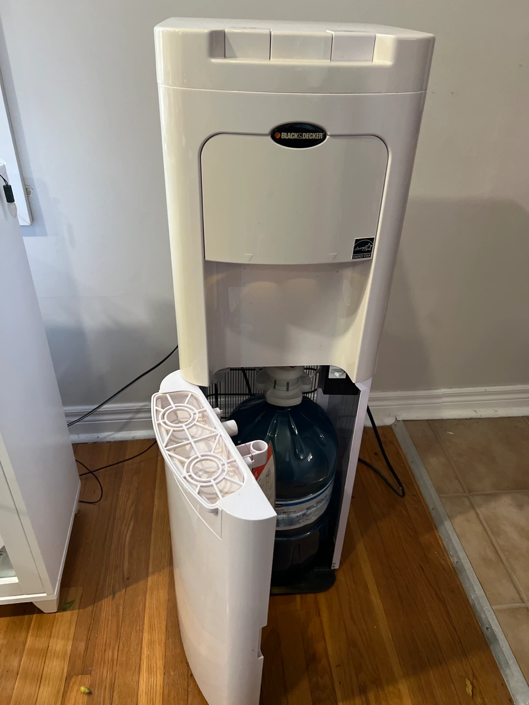 Black+Decker Water Dispenser - White