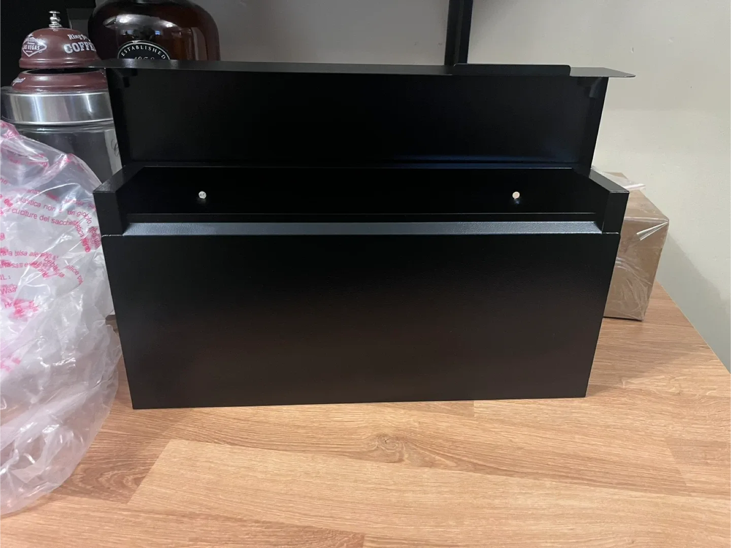 YEVVAIOC Wall-Mount Mailbox - Black, New in Box! image indicator(2)