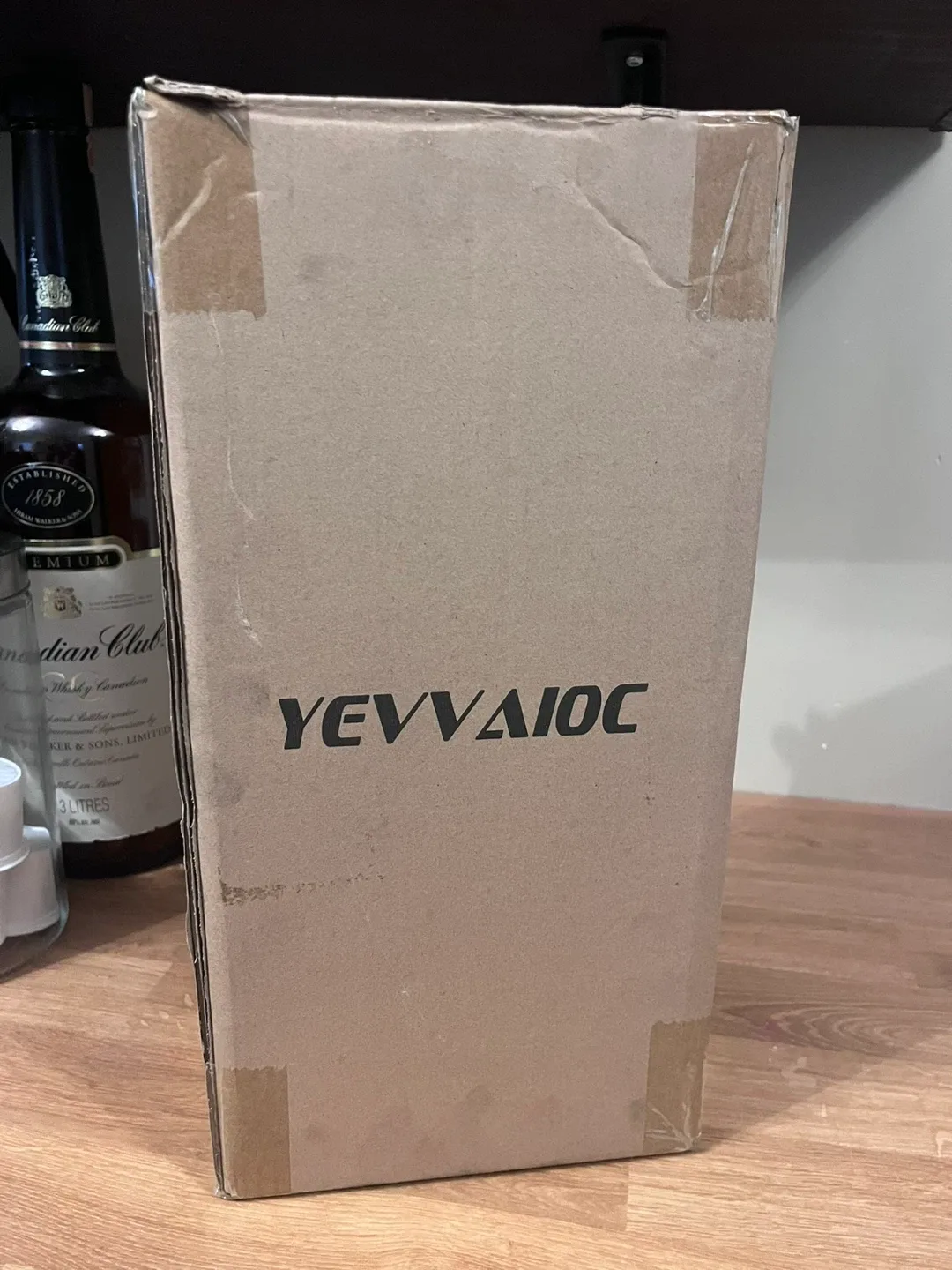 YEVVAIOC Wall-Mount Mailbox - Black, New in Box! image indicator(3)