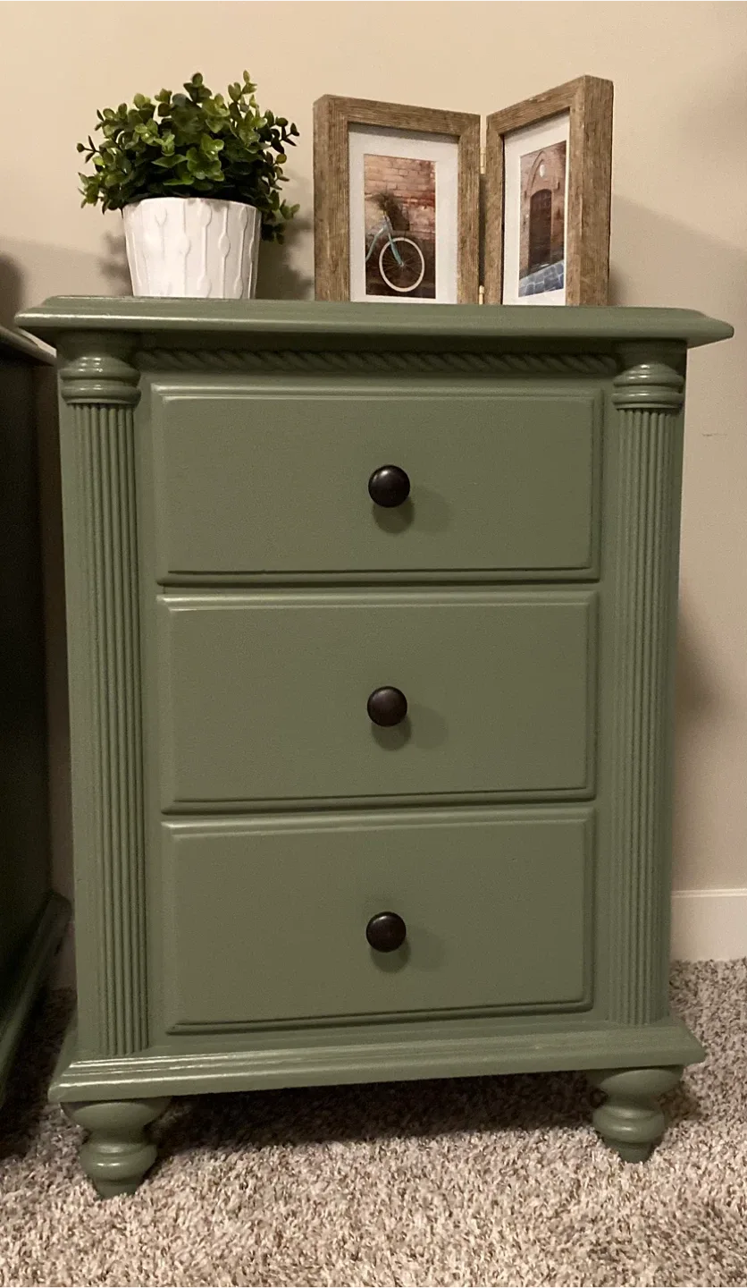 Beautiful Hardwood Nightstand Pair Green & Black image indicator(2)