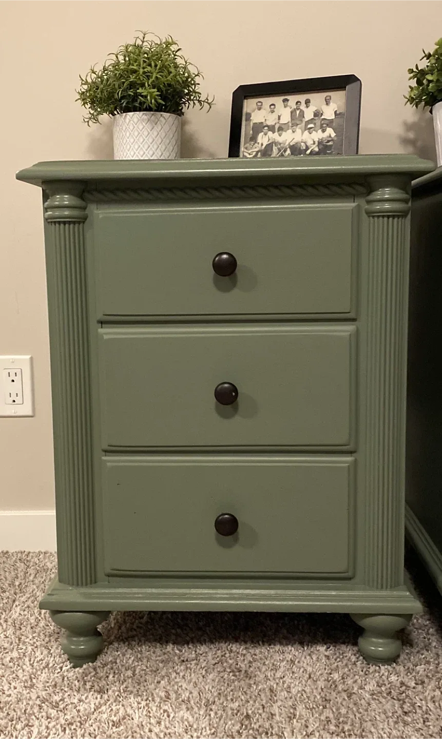 Beautiful Hardwood Nightstand Pair Green & Black image indicator(7)