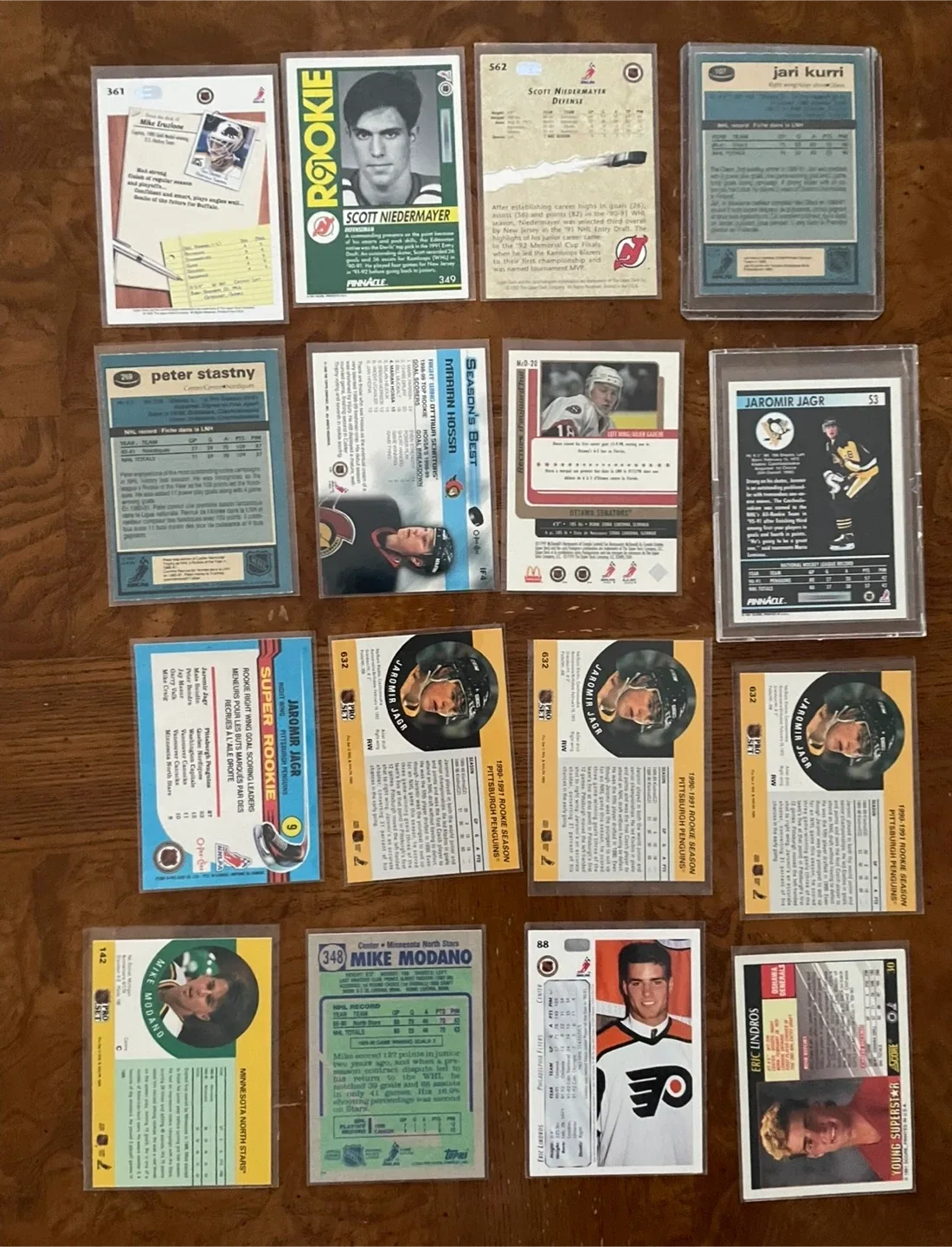 NHL ROOKIE CARDS image indicator(4)