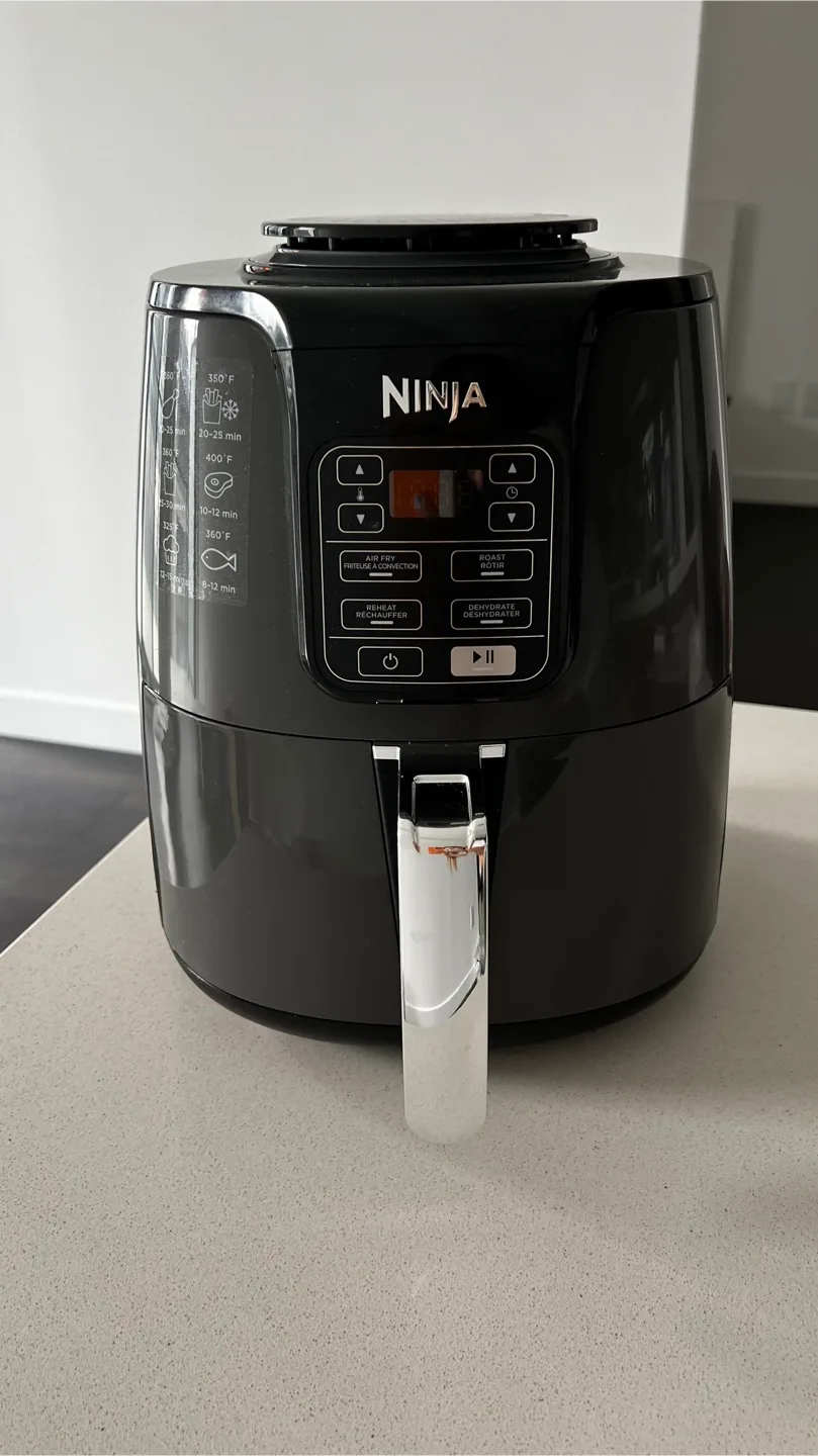 Ninja Air Fryer - Like New!
