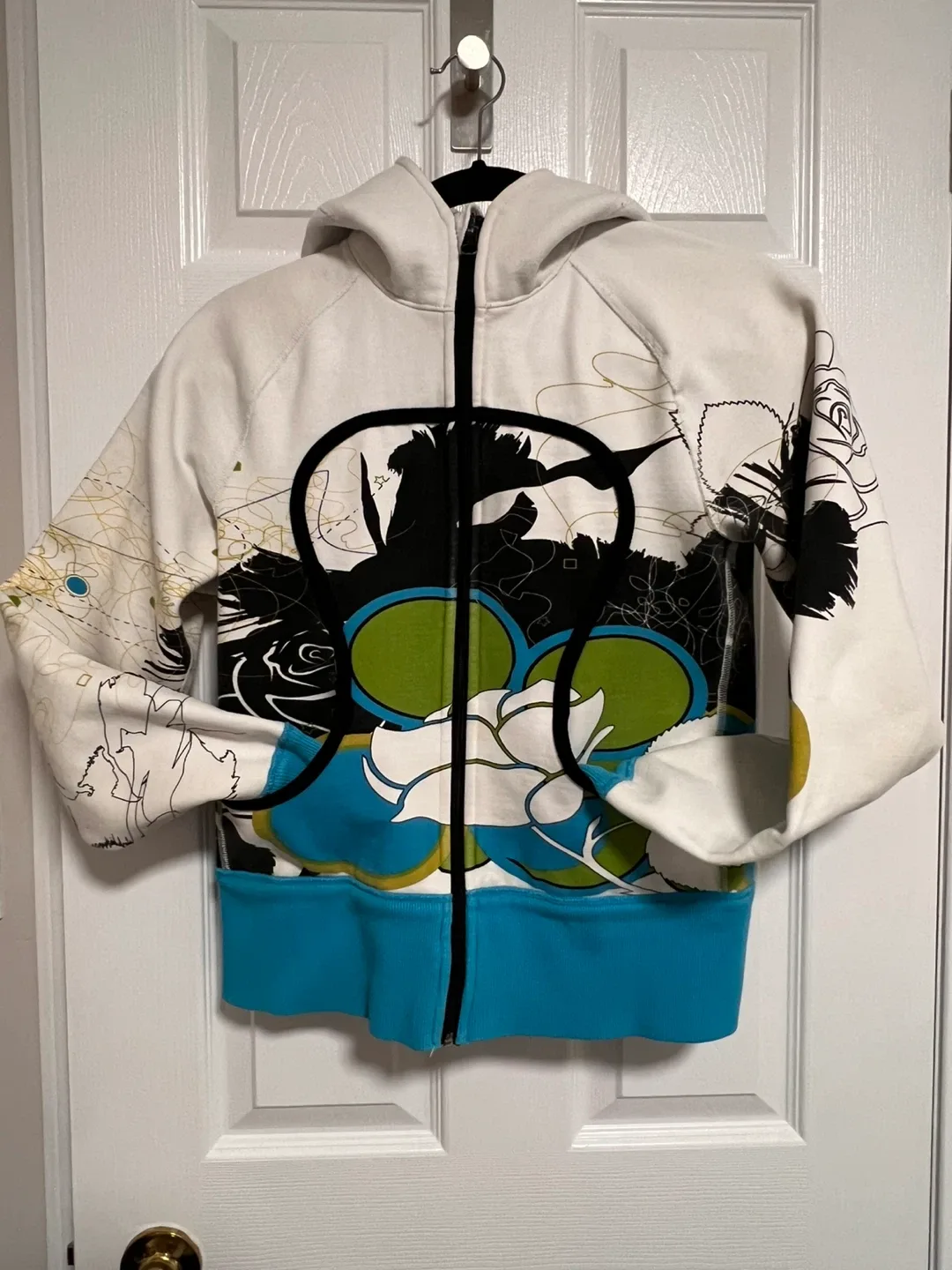 Lululemon Limited Edition Scuba 6