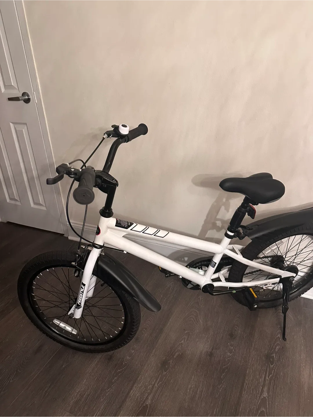 RoyalBaby Freestyle 20" White Bike image indicator(3)