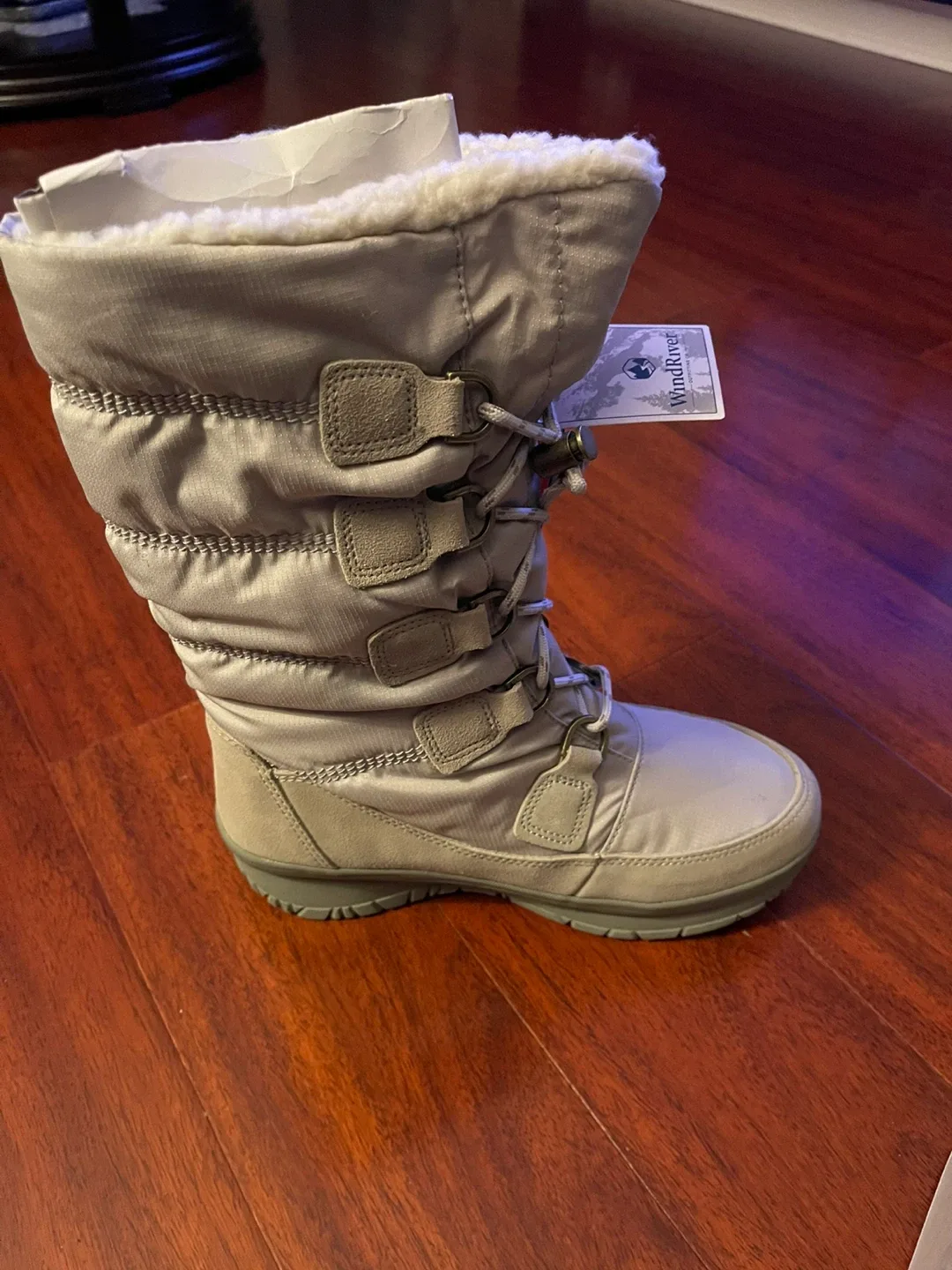 2 pairs Size 8 narrow fit women’s wind River winter boots image indicator(2)