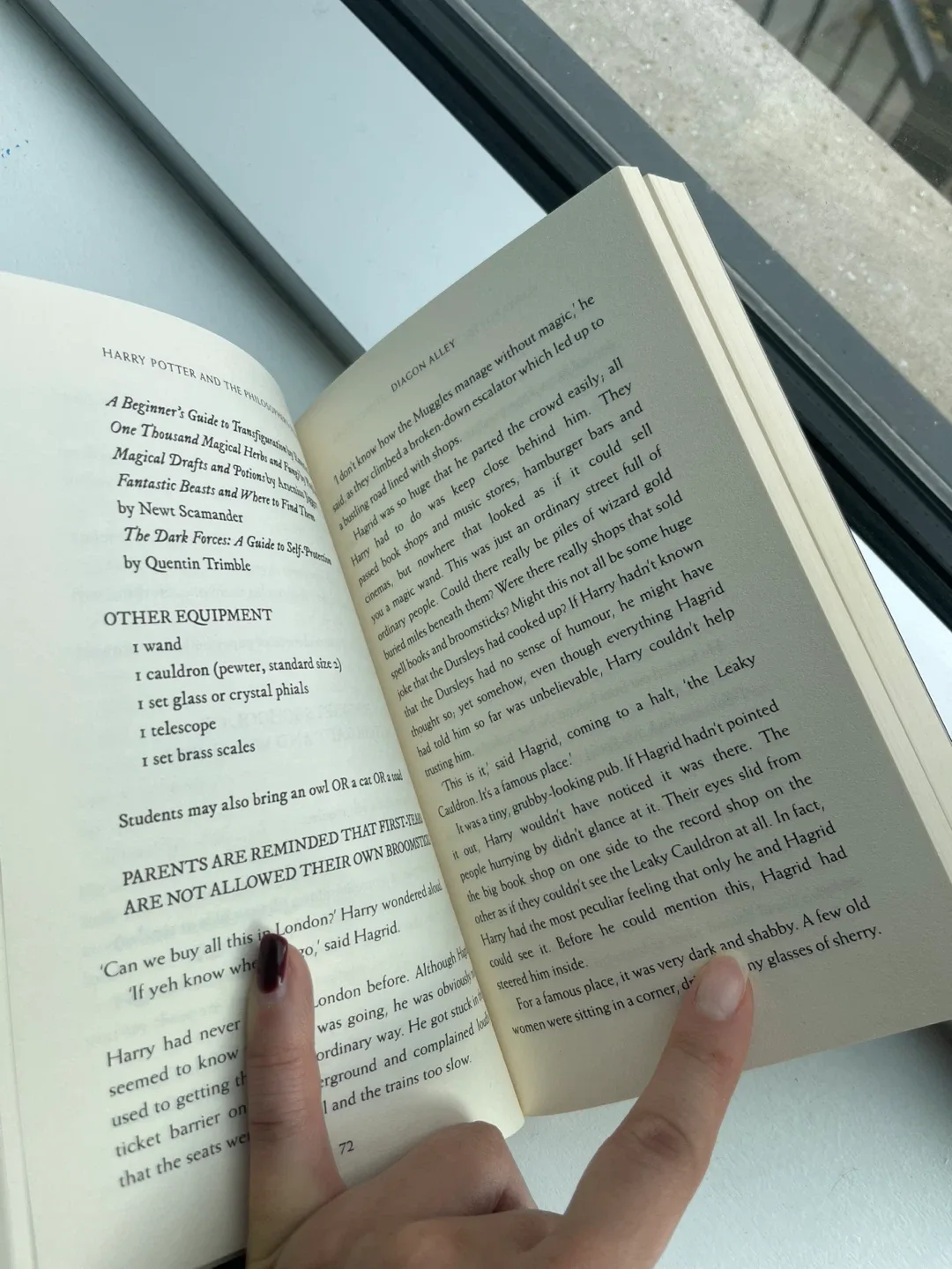 Harry Potter: The Complete Collection by J.K. Rowling image indicator(4)