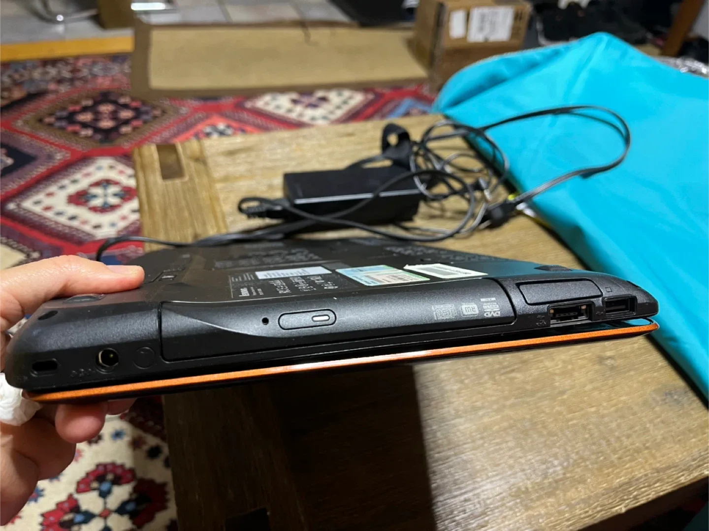 Lenovo IdeaPad Y560 Laptop - Windows 7, Intel Core i7 image indicator(8)