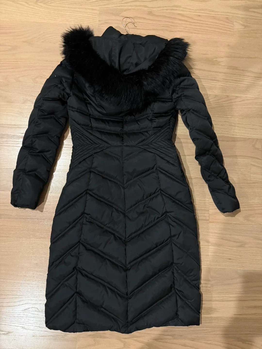 Laundry by Shelli Segal Long Puffer Coat image indicator(5)