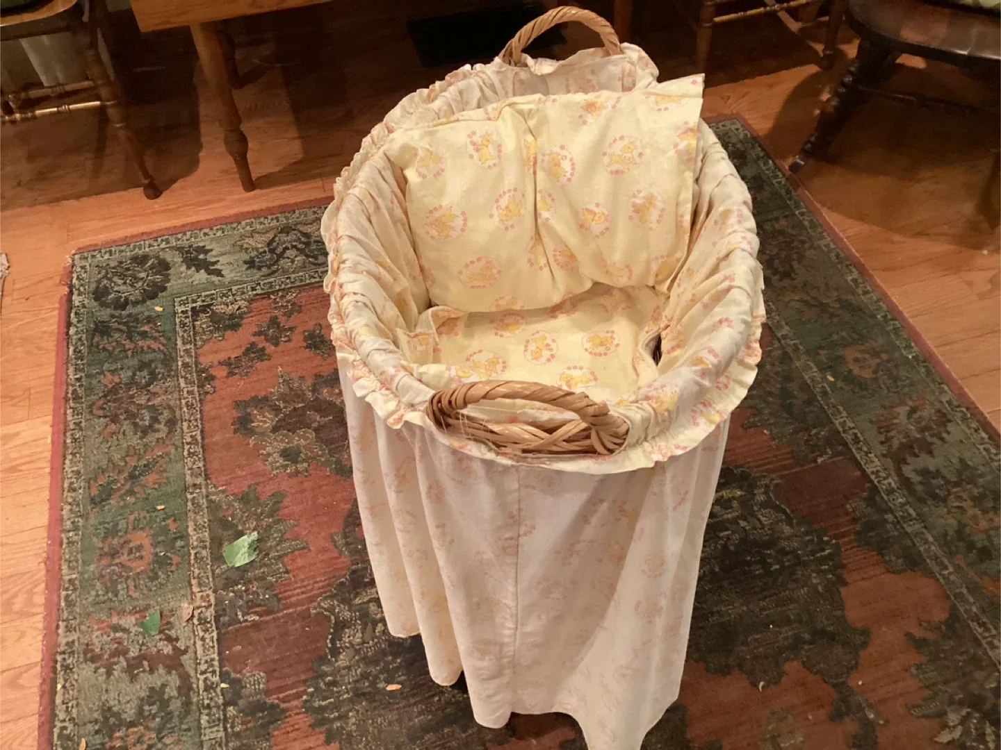 Brand New Wicker Bassinet Cradle Bed on Wheels or For Displaying image indicator(5)