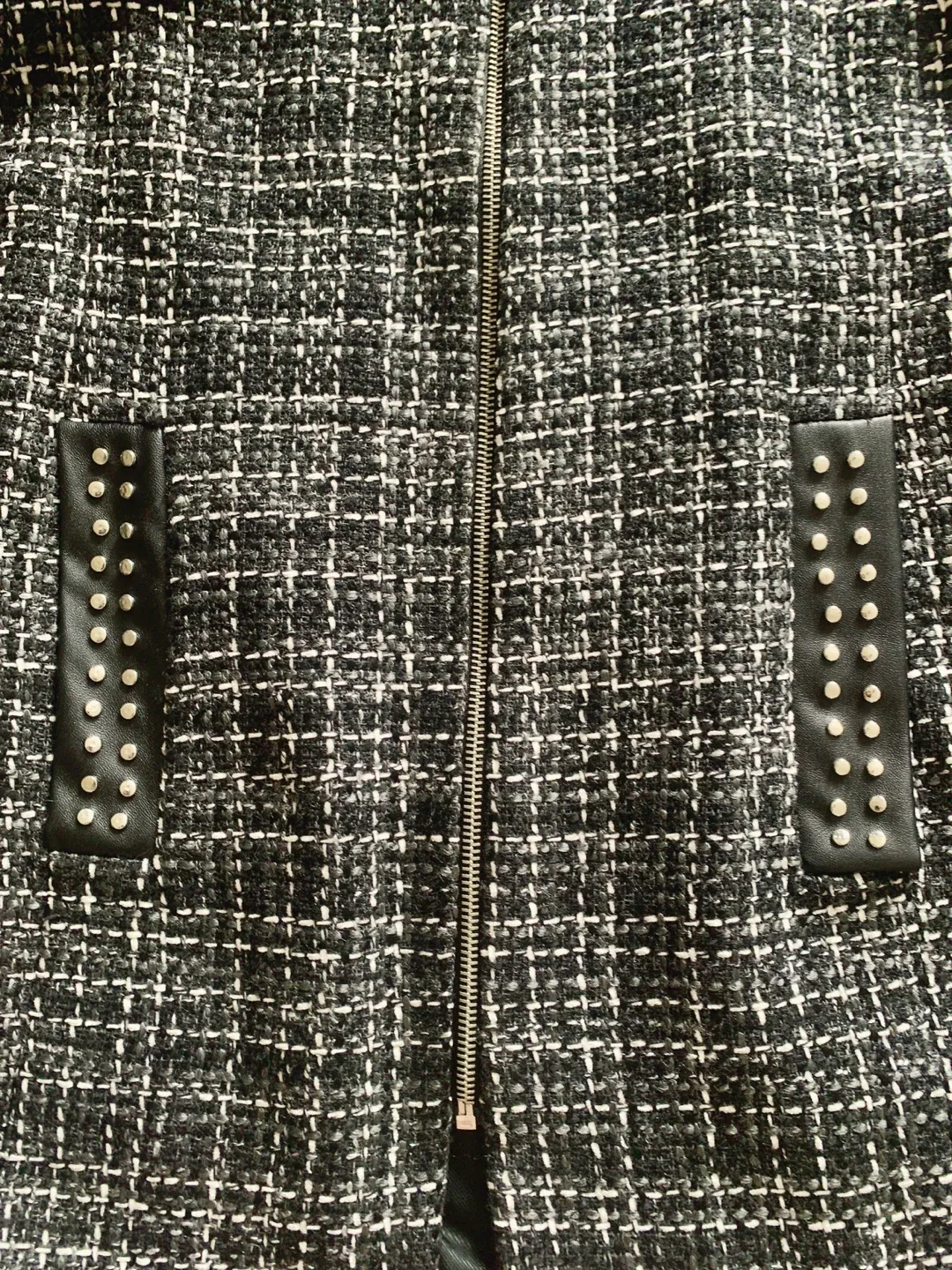 New Zara Basic Collection Tweed Jacket - Size M image indicator(2)