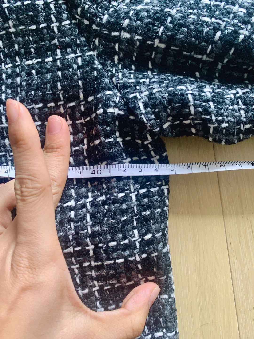 New Zara Basic Collection Tweed Jacket - Size M image indicator(7)