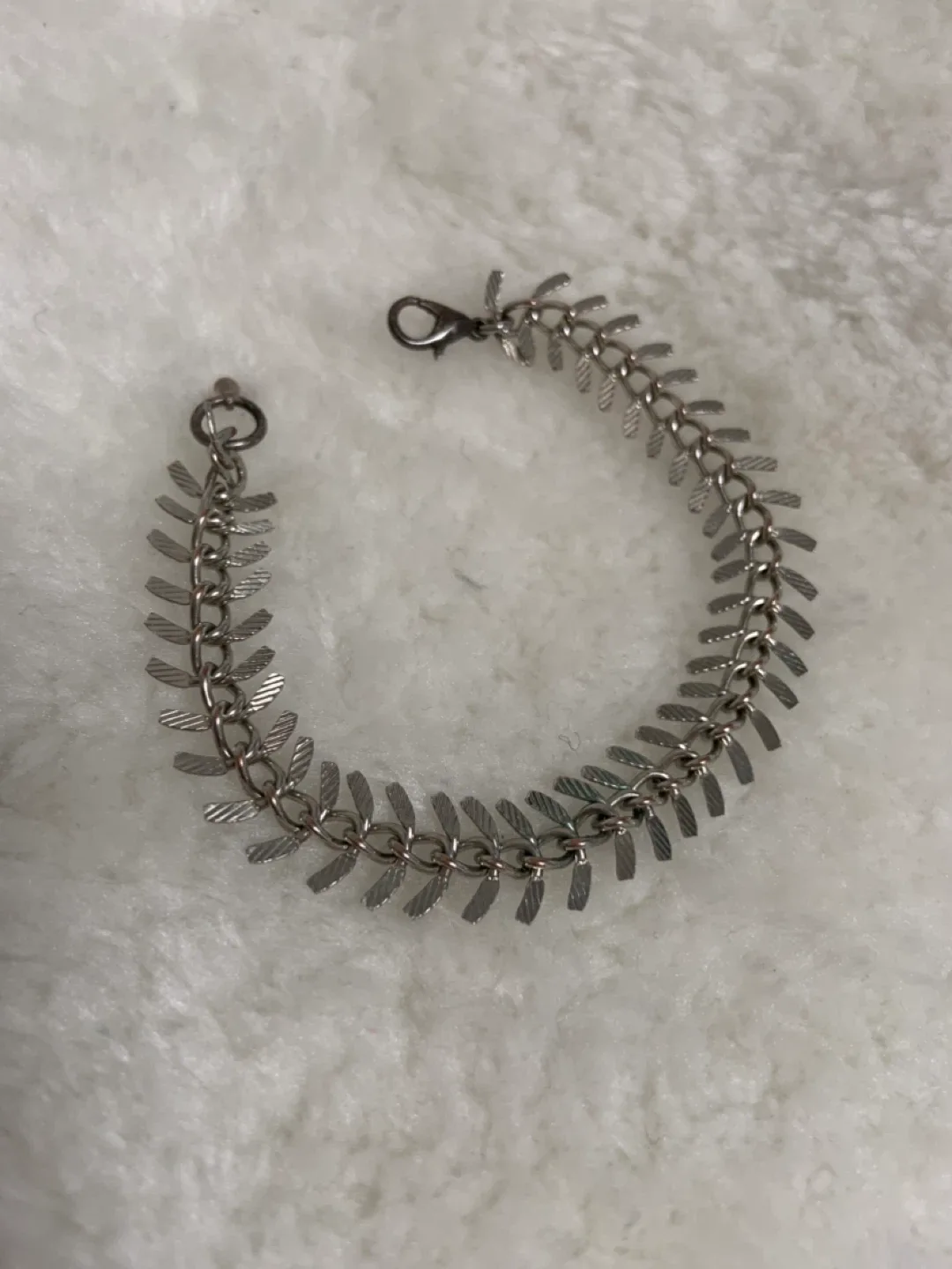 Antique Silver Coloured Fishbone Bracelet image indicator(2)