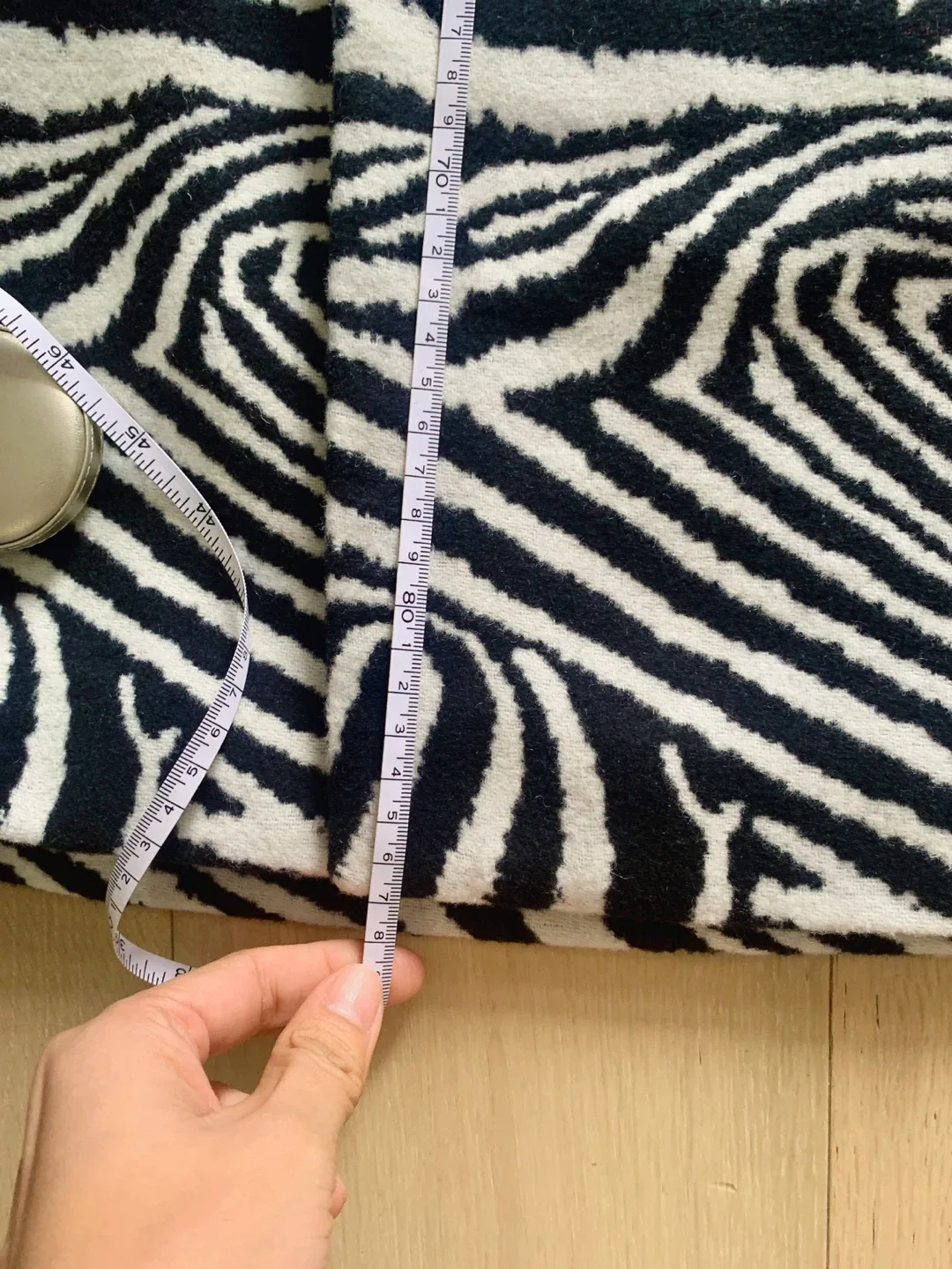 New Zara Basic Zebra Print oversized Blazer - Size S image indicator(5)