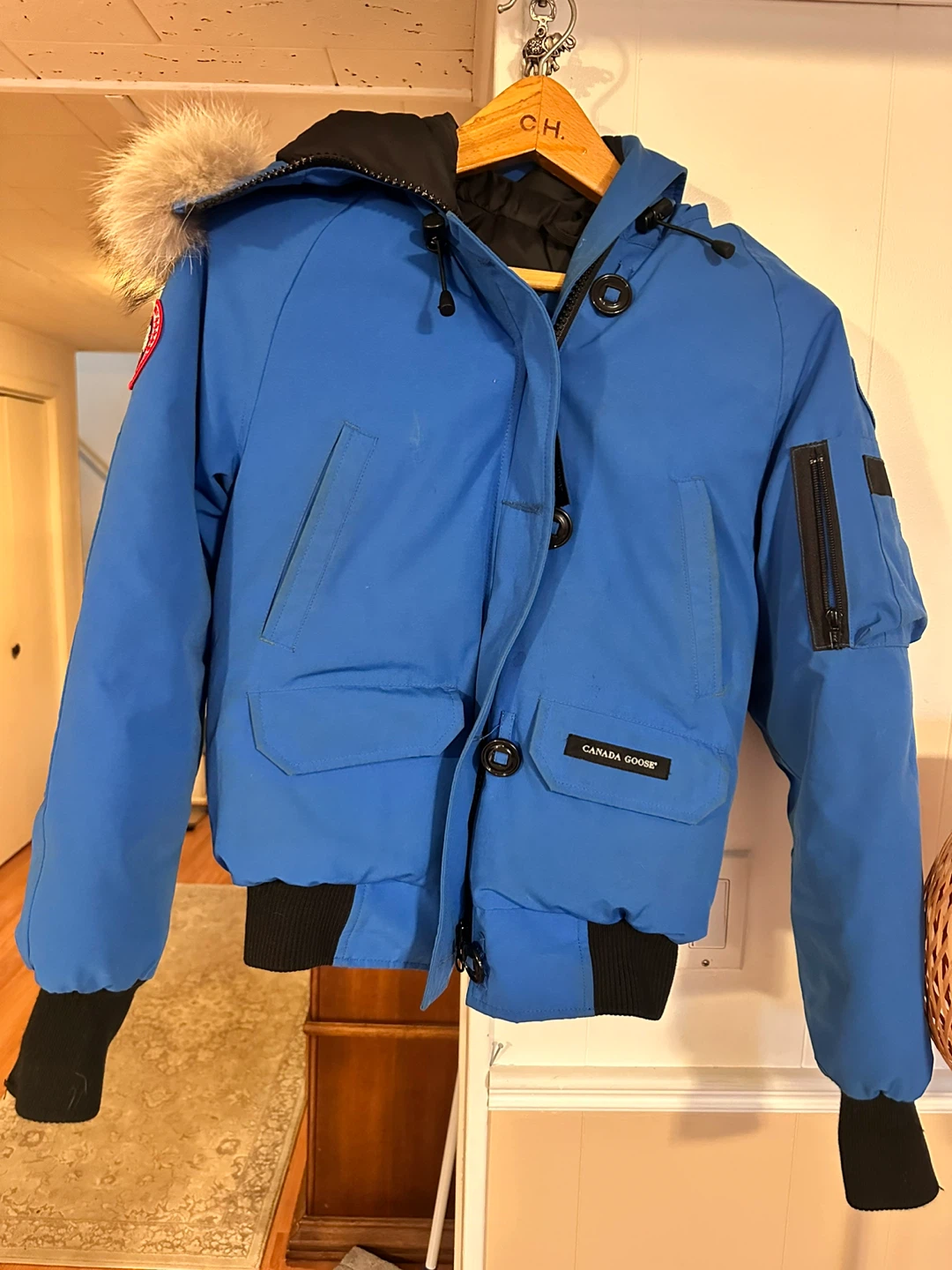 Canada Goose Bomber Jacket - Size S - photo 5